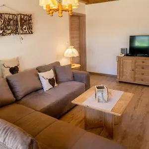 Apartment Laih